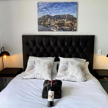 Modern Luxury Studio With Breathtaking City Views - No Load Shedding Cape Town Exterior photo